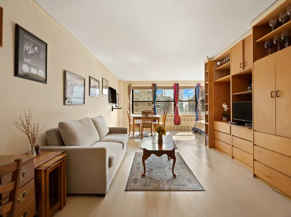 165 West End Avenue 27L image 1 of 11