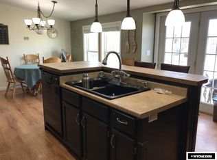 81 Lounsberry Rd, Glenrock, WY 82637
