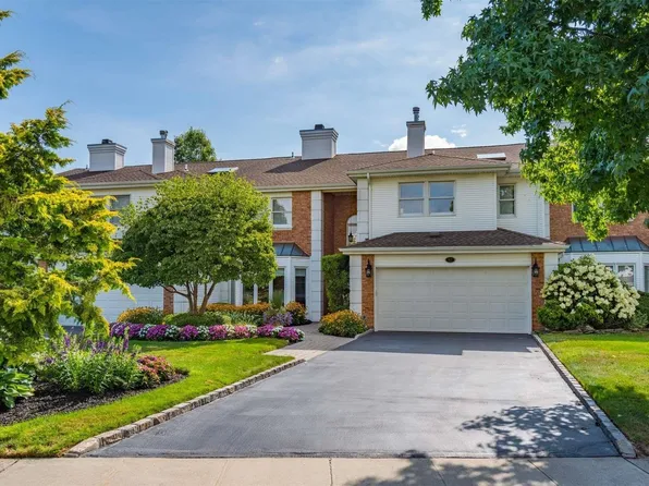 62 Hamlet Drive #62, Commack, NY 11725