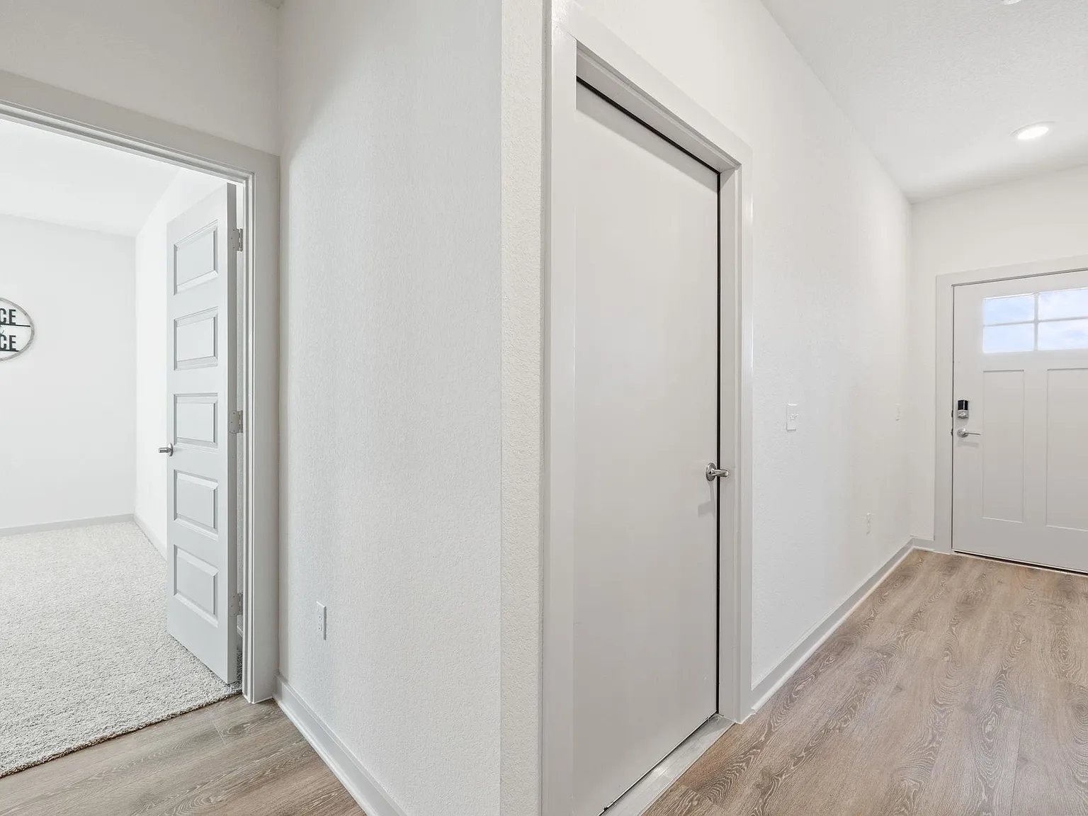 4 bed, 2.0 bath, 1903 sqft, $2,150 — Photo 4