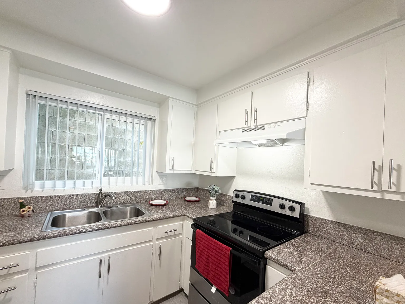 The Cliffs Apartments — Photo 3