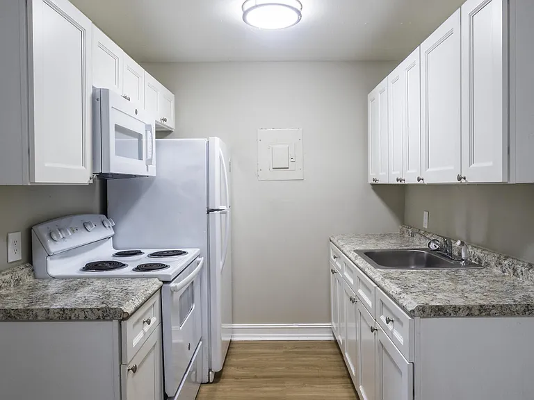 417 N E St #36 — Photo 8