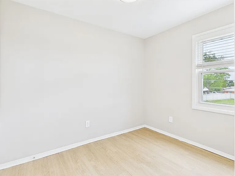 10 W 27th St — Photo 30