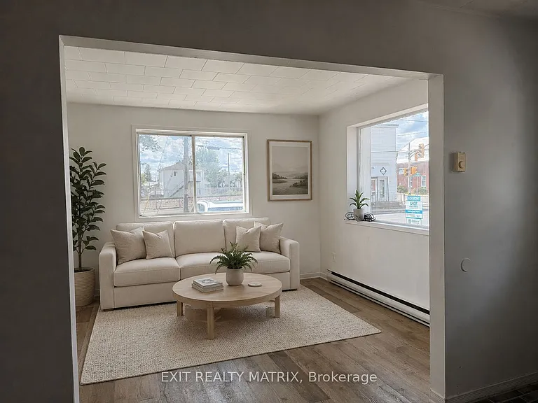 696 Principale St #A — Photo 5