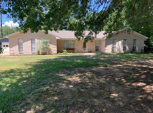 2303 E Avenue B, Hooks, TX 75561