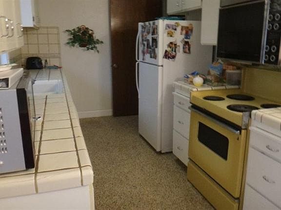 4th image of 468 W Barstow Ave #6