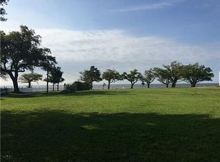 729 E Scenic Dr, Pass Christian, MS 39571