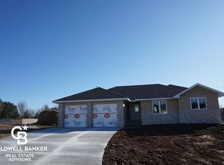 4021 Scenic Xing, Manhattan, KS 66503