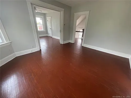 52 Galpin St Photo 1