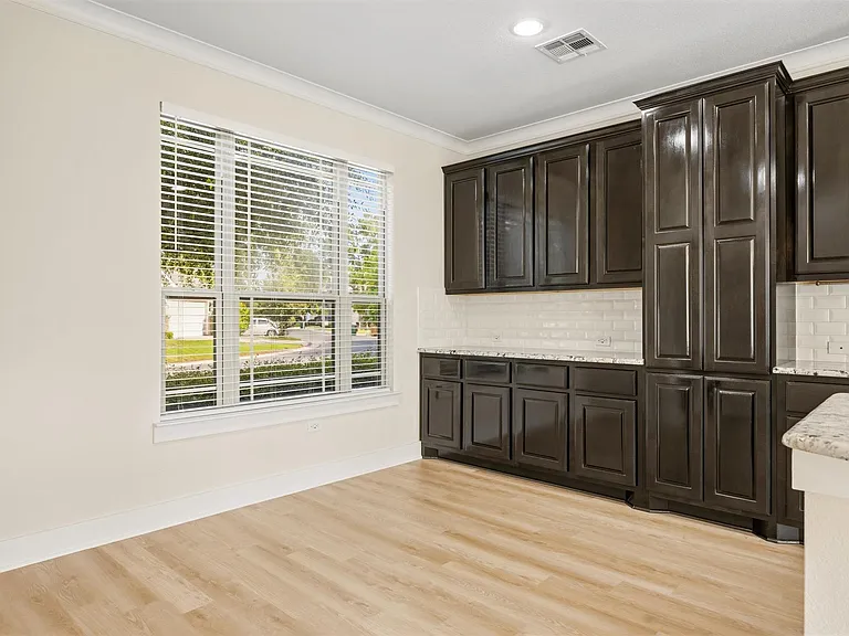 9507 McKnight Loop — Photo 4