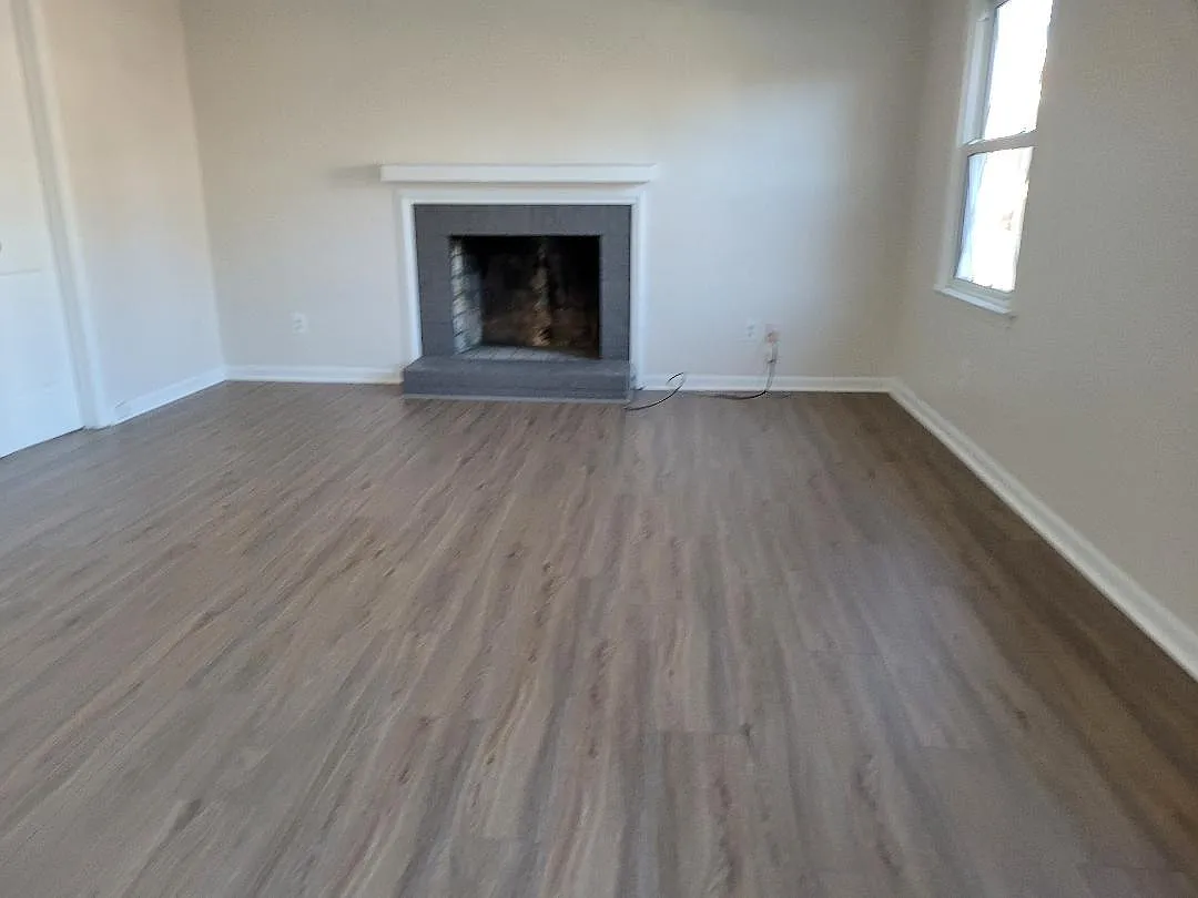 2 bed, 1017 sqft, $1,400 — Photo 2