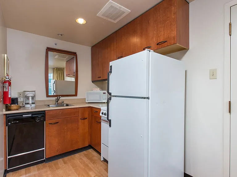 Fully-Furnished Units in Downtown Anchorage, AK | Anchorage Grand Apartments — Photo 30