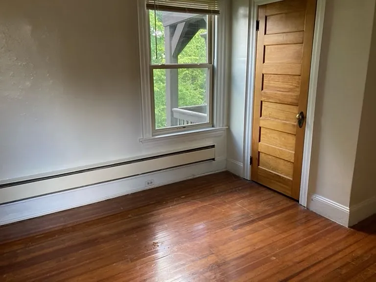 512 Wallace Ave — Photo 7