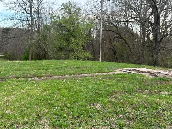 661 Grand Ave, Beattyville, KY 41311