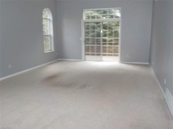 3rd image of 280 Finchfield Cir