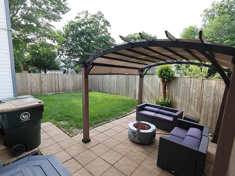 401 Rock Creek Ct — Photo 14