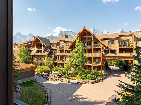 2nd image of 173 SW Kananaskis Way #213