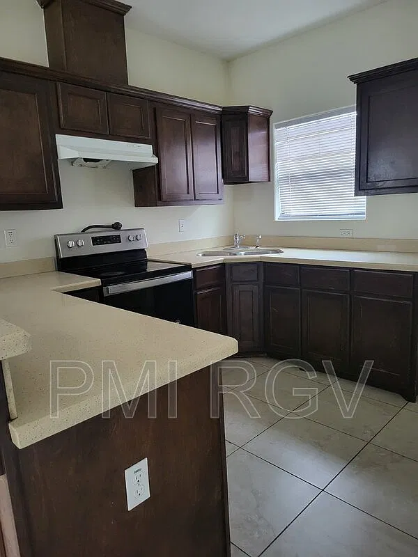 2 bed, 2.0 bath, $775 — Photo 1