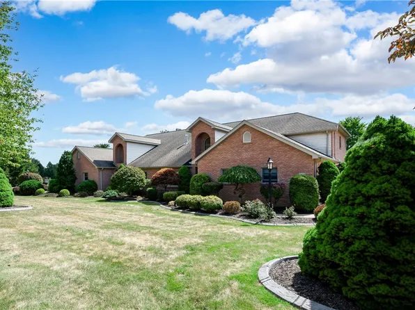 120 Blossom Dr #B, Butler, PA 16001