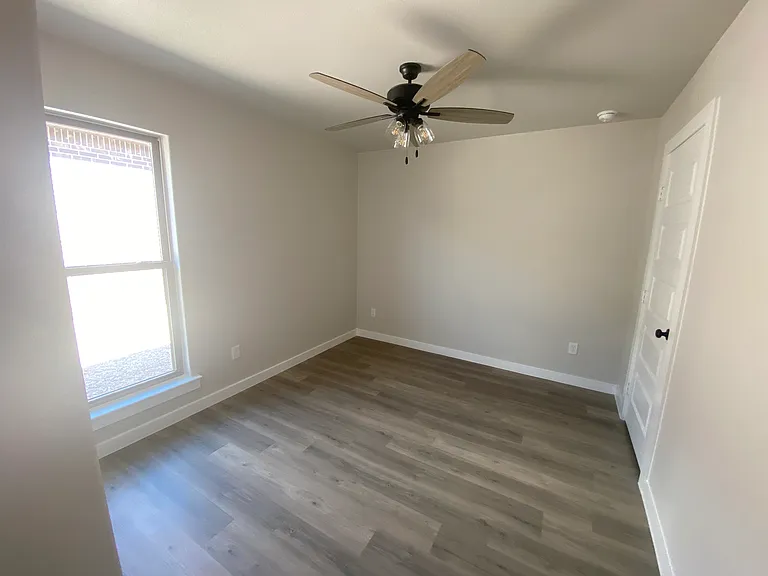 404 Pratt Dr #2 — Photo 7