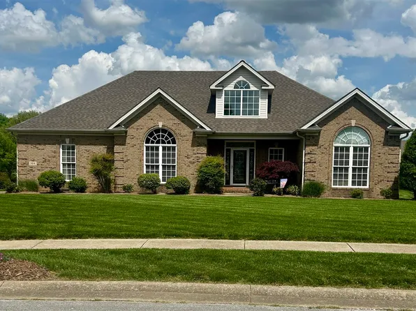 104 Daphne Ct, Bowling Green, KY 42103