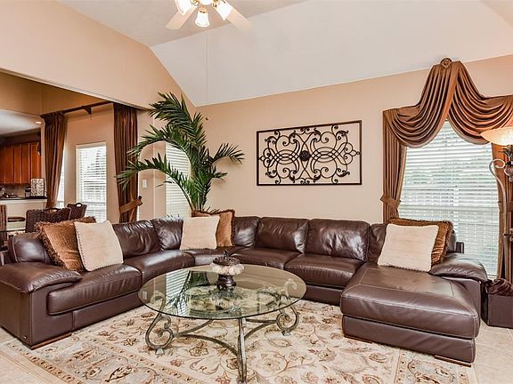 4th image of 9042 Canton Park Ln