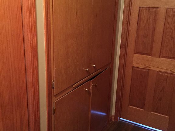 Upstairs hallway storage