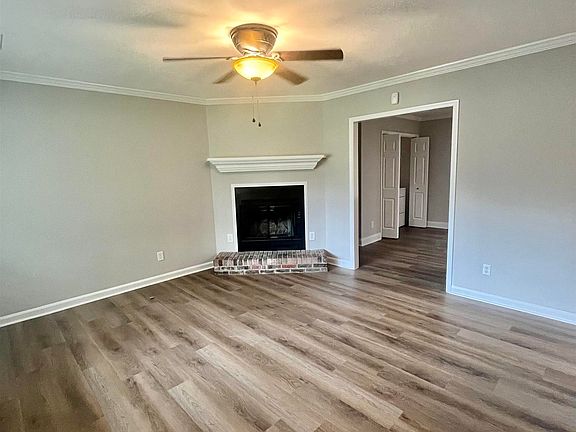 2nd image of 1517 Old Albany Cir SE