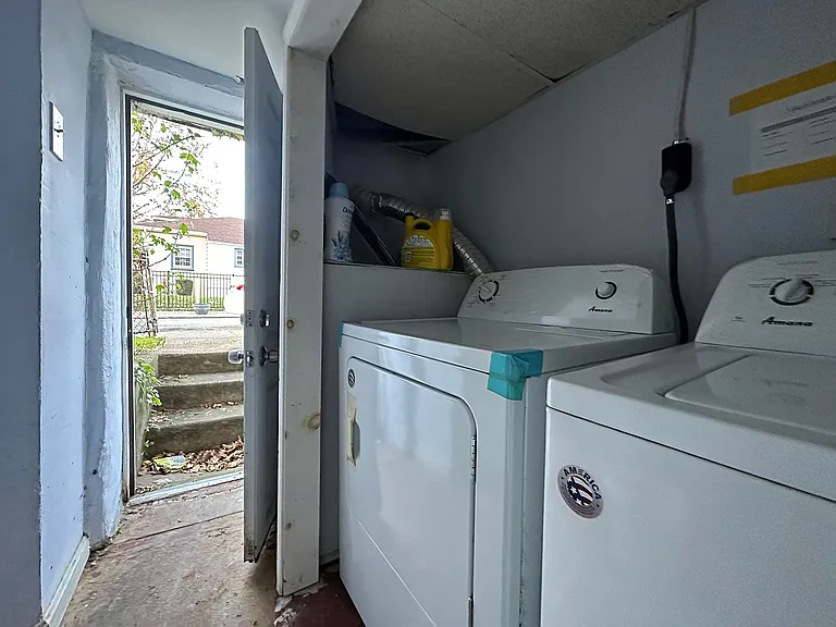 4221 Devereaux St #1 — Photo 15