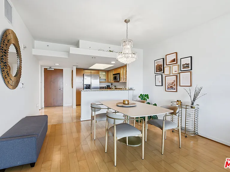 13700 Marina Pointe Dr #910 — Photo 5