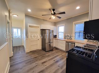 1036 N 21st St, Milwaukee, WI 53233