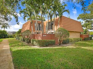 2876 Waterford Dr S, Deerfield Beach, FL 33442