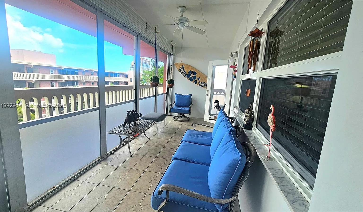 Eldorado Plaza West Condo — Photo 2