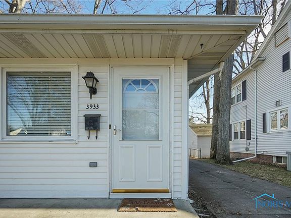 4th image of 3933 Orono Dr