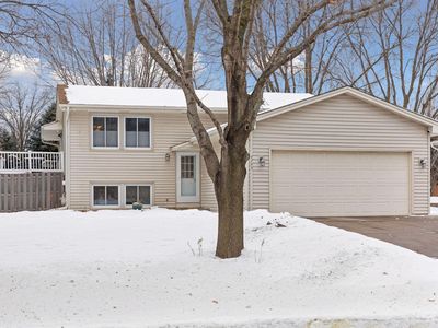 4745 Upland Ln N, Plymouth, MN, 55446