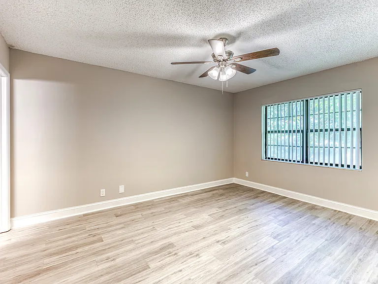 Delray Place Apartments — Photo 17