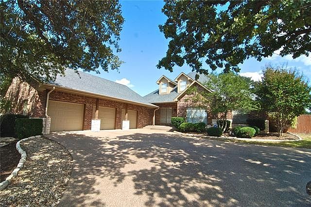 1st image of 3240 Golden Oaks Cir