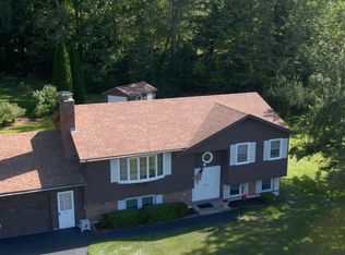 61 Ledgewood Rd, Claremont, NH 03743