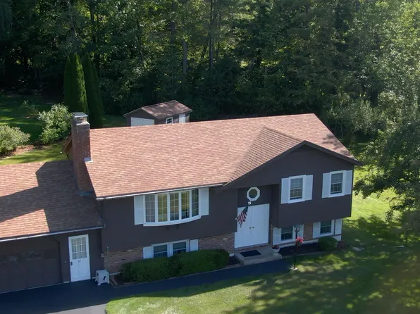 61 Ledgewood Road, Claremont, NH 03743