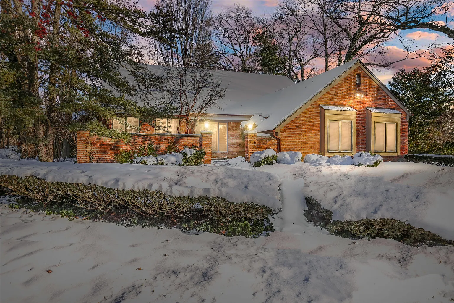 3585 Bloomfield Club Dr photo 1
