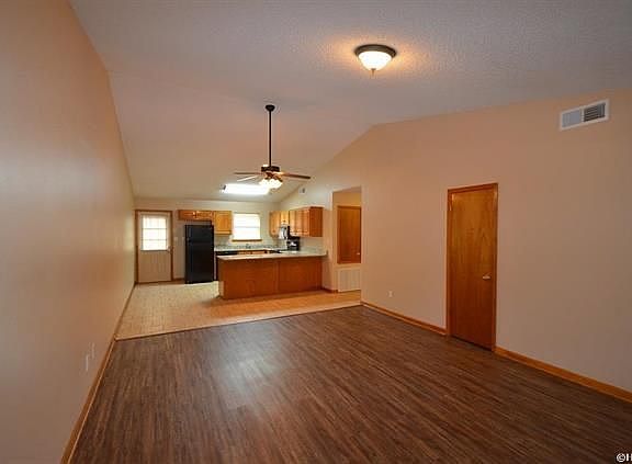 3rd image of 1939 Lakeshore Dr #A