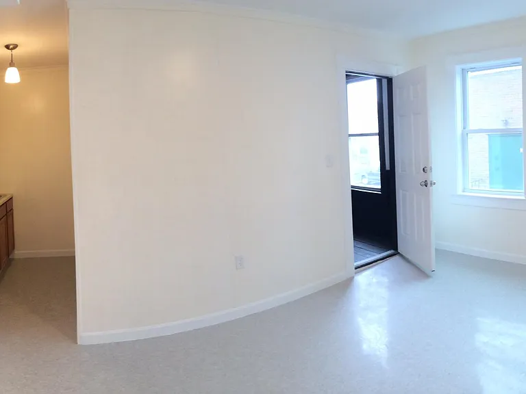77 Gershom Ave #2 — Photo 4