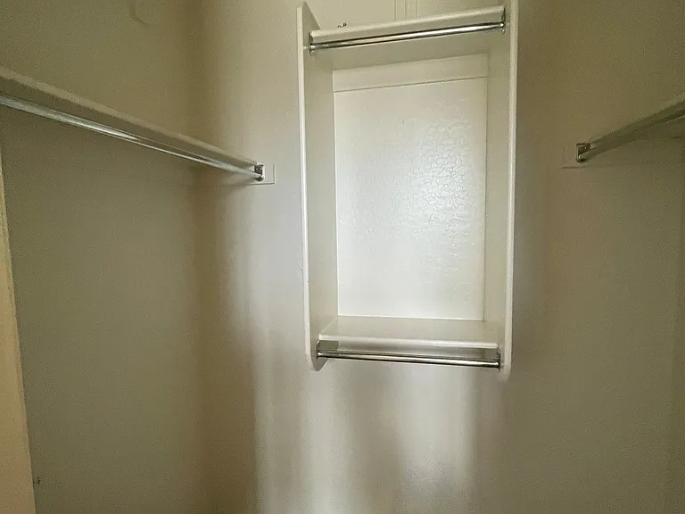 5649 N Bentley Ct — Photo 16