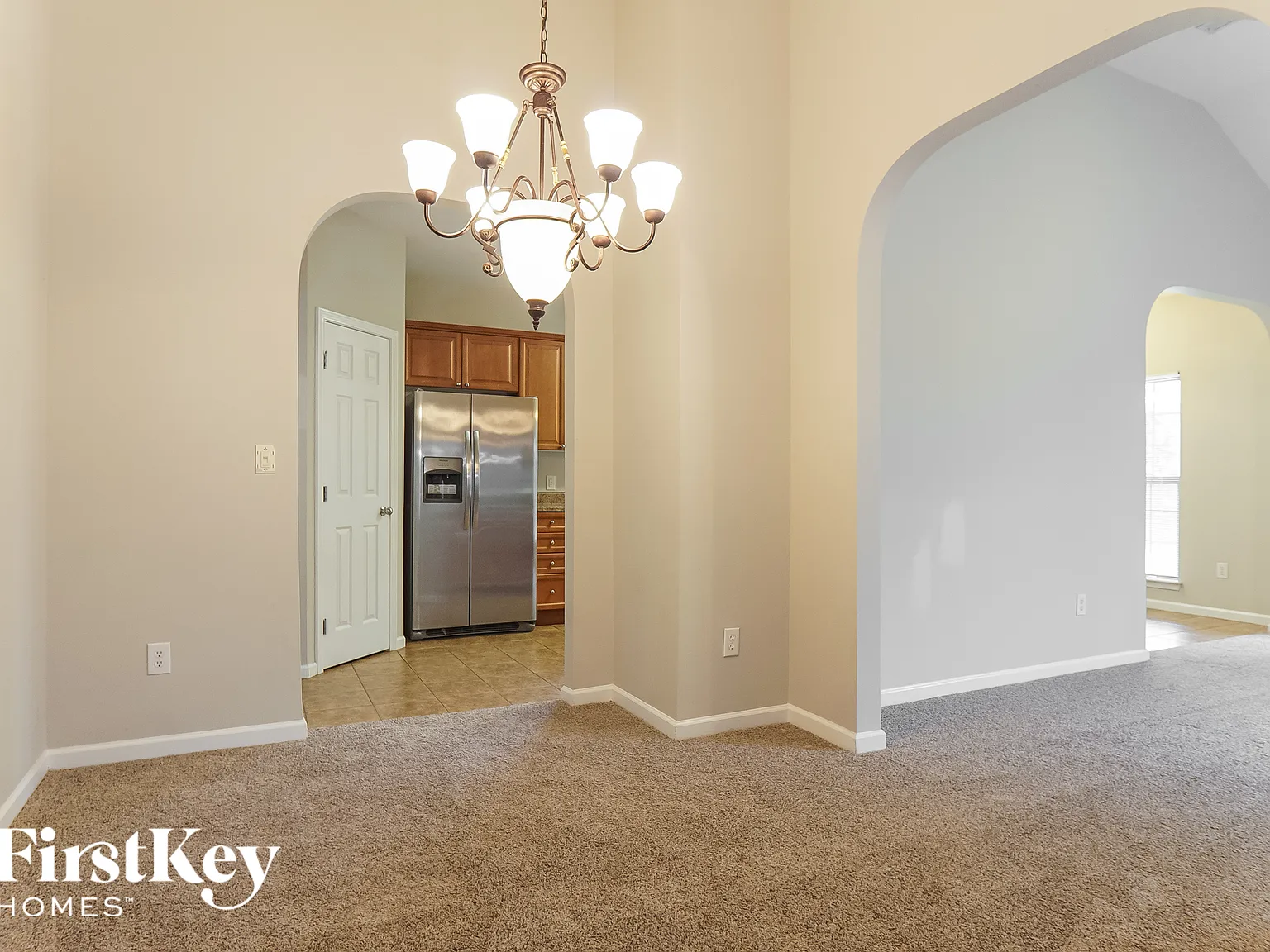 4 bed, 2.0 bath, 1784 sqft, $2,090 — Photo 4