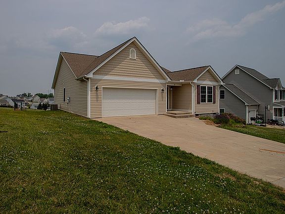 2nd image of 33 Upland Ct
