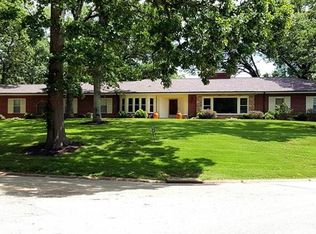 6 Sackston Woods Ln, Saint Louis, MO 63141