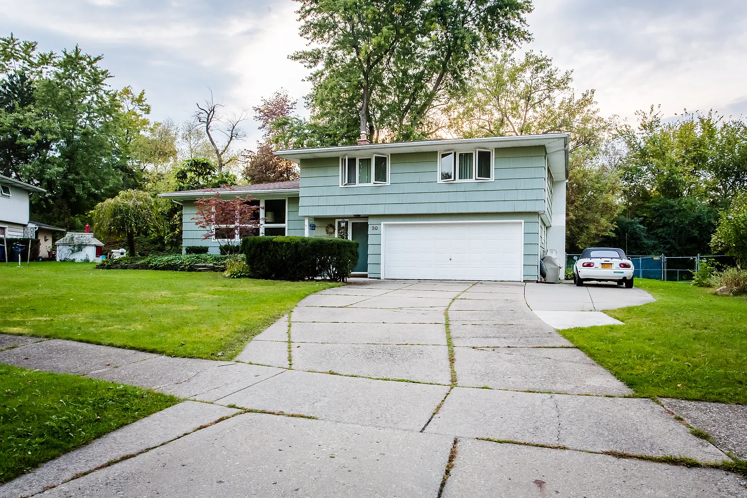 30 Colony Ct photo 1