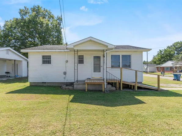 202 E Benton St, Advance, MO 63730