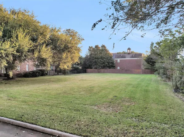 1206 Bluebonnet Dr, Seabrook, TX 77586