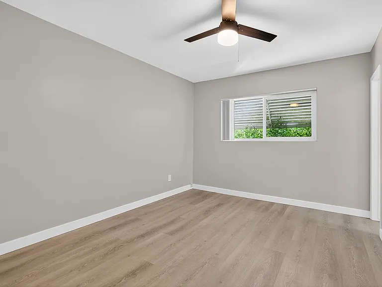 2300 East Commonwealth Avenue — Photo 13
